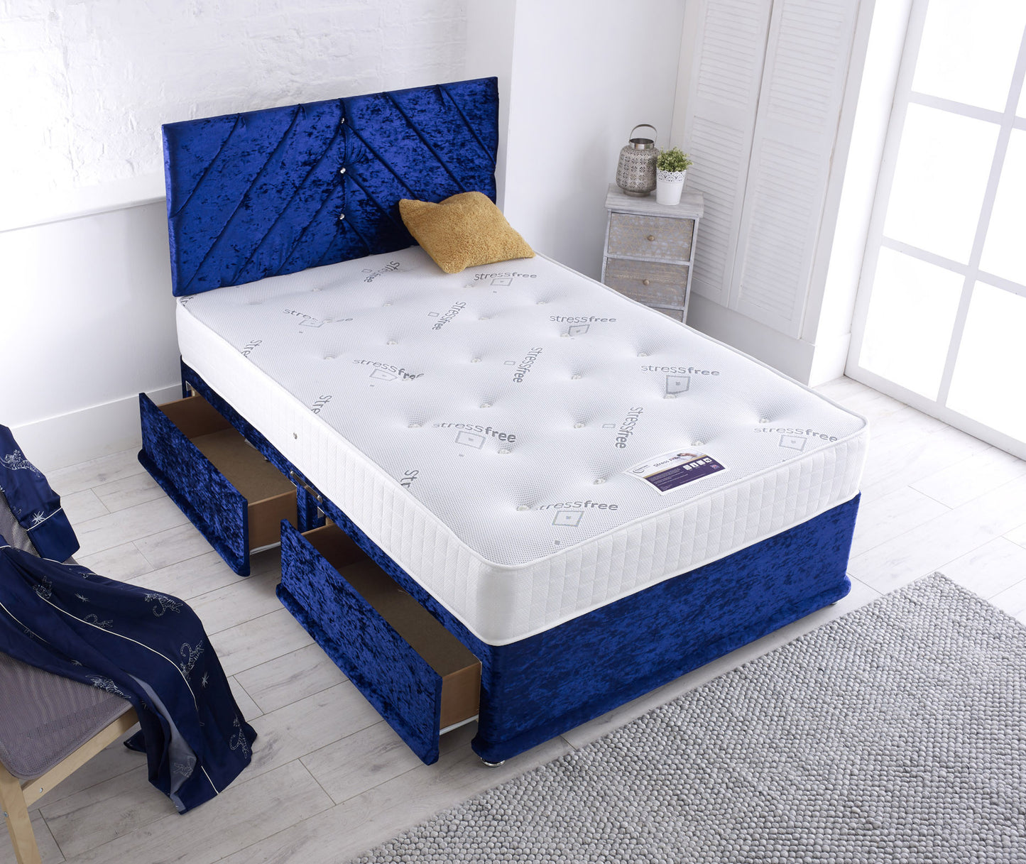 Juliana Divan Bed Set